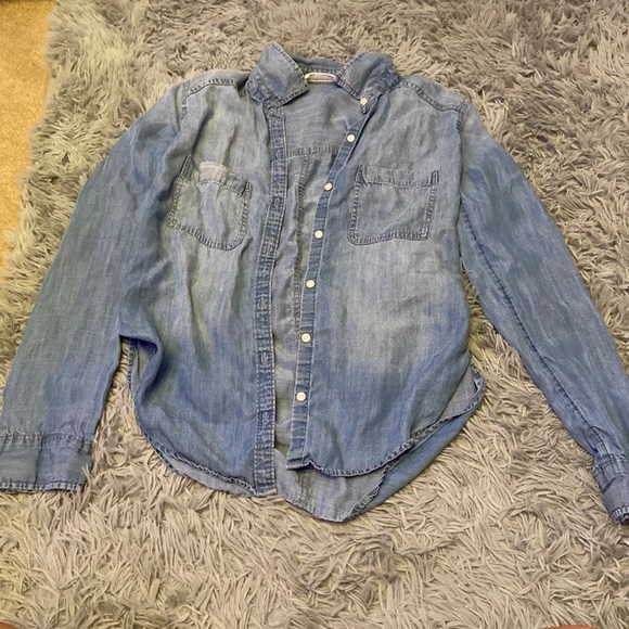Abercrombie & Fitch light weight denim button up - Picture 1 of 2